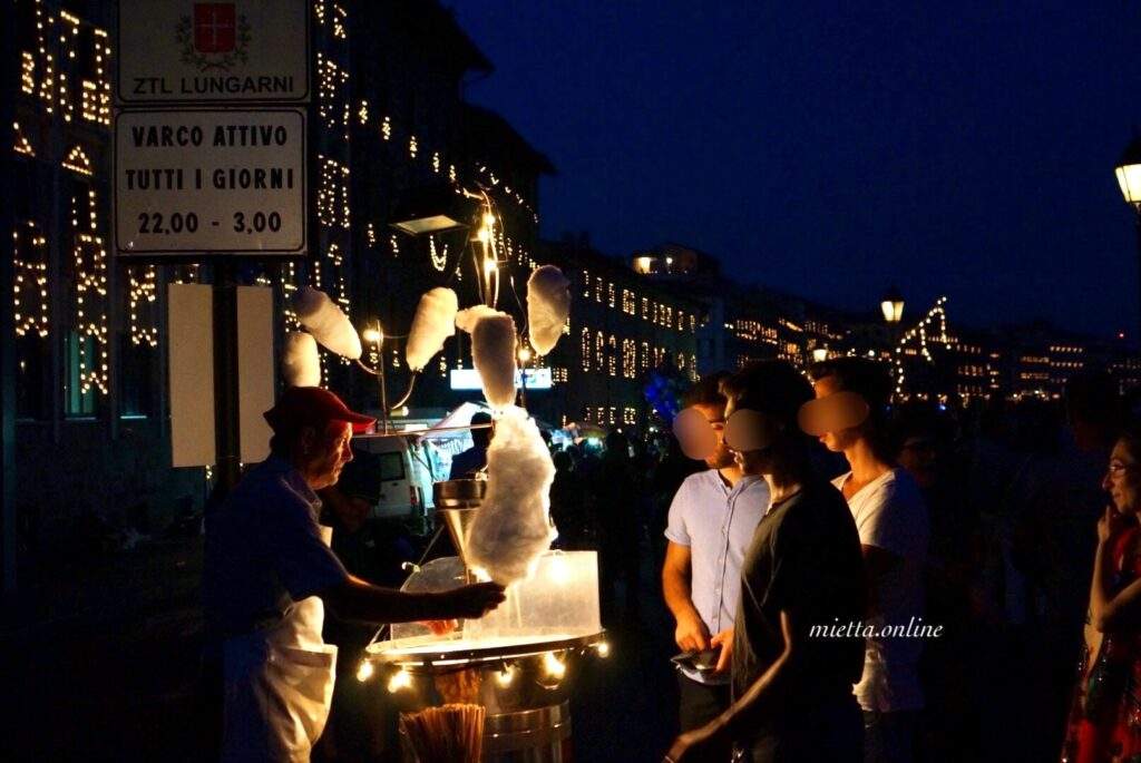 イタリア・ピサのルミナーラ祭り