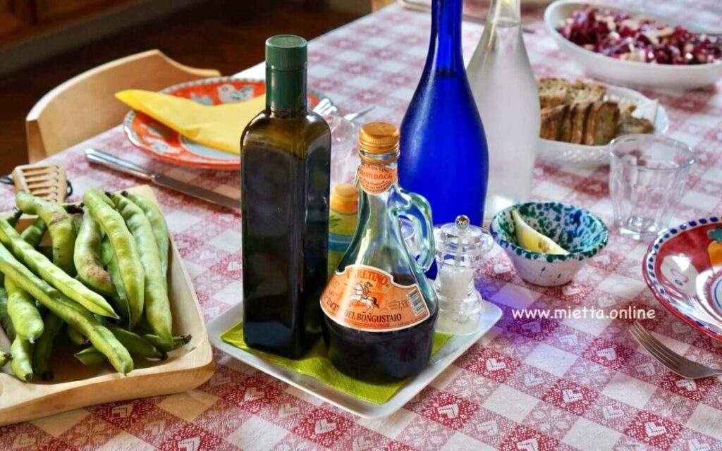 オリーブオイルのある食卓